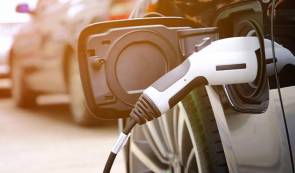 Relance de l'automobile : un très bon plan pour passer à l'hybride